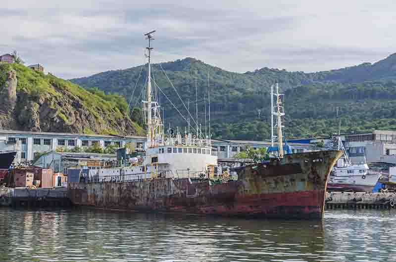 130 - Rusia - Kamchatka - Petropavlovsk - puerto